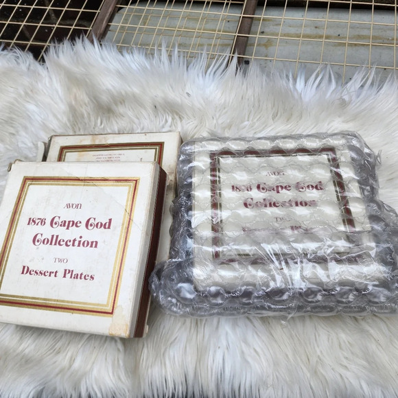 Avon‎ Cape Cod Cranberry dessert plates 4 - Picture 7 of 7